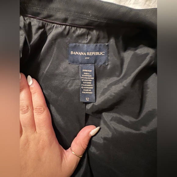 Banana Republic Black Blazer - Picture 2 of 2